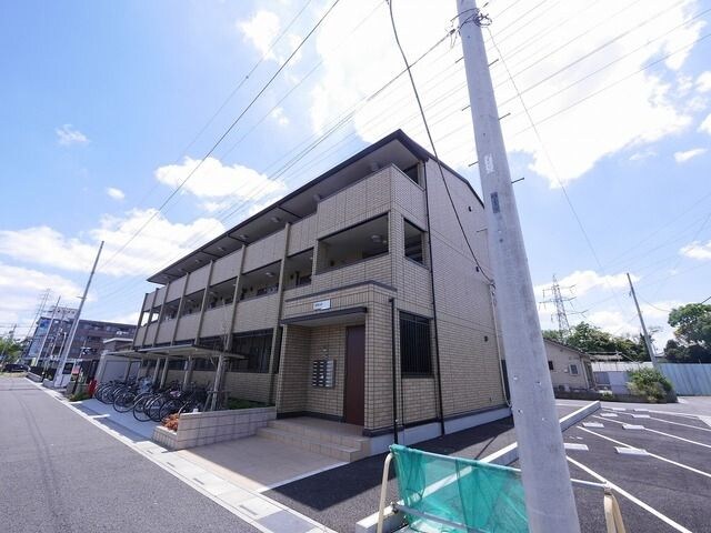 グランツの物件外観写真