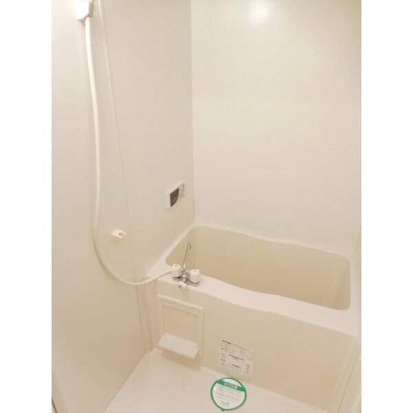 フローレス六番館の物件内観写真