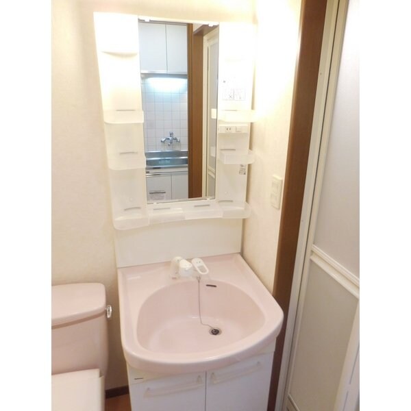 フローレス六番館の物件内観写真