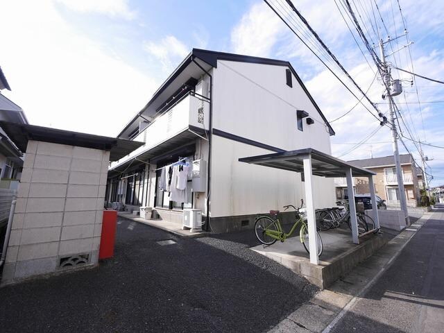 吉川タウンハウス IIの物件外観写真