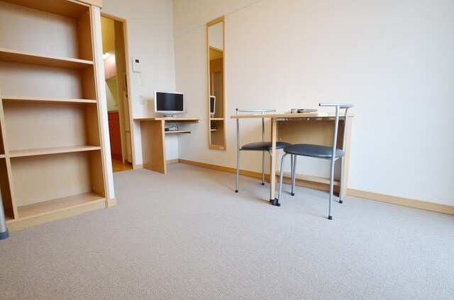 レオパレスプリムロウズの物件内観写真