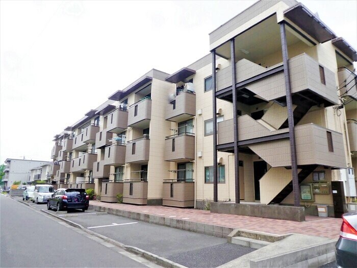 サンパーク８１６の物件外観写真