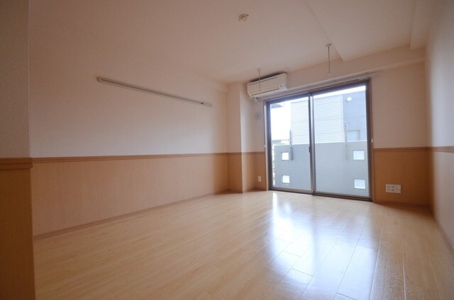 ウィスタリアの物件内観写真