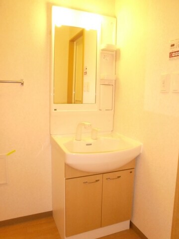 ロイヤルハイツの物件内観写真