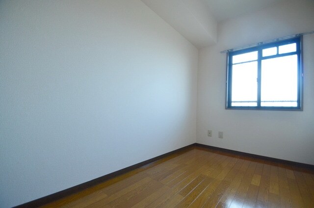 フローレスタカーサの物件内観写真