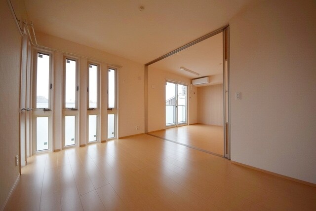 クレセントの物件内観写真