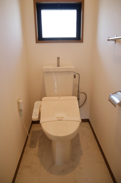 ジュネスハイム弐番館の物件内観写真