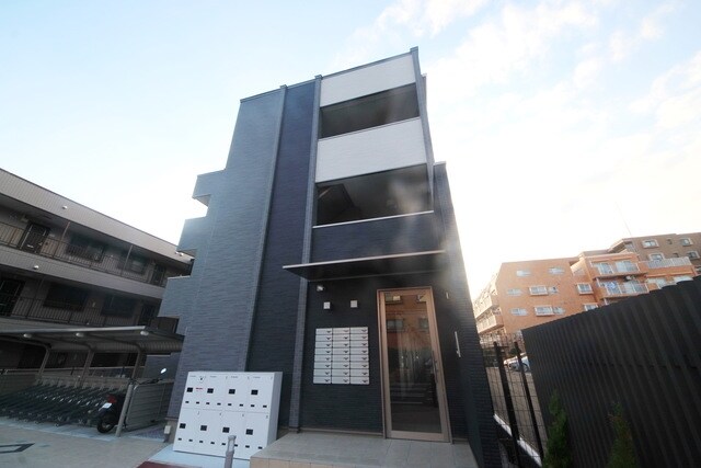 プラシードの物件外観写真