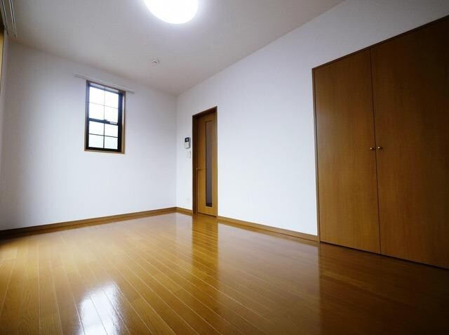 アンプルールブワ指扇２の物件内観写真