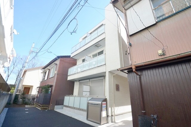 アファブル新都心の物件外観写真