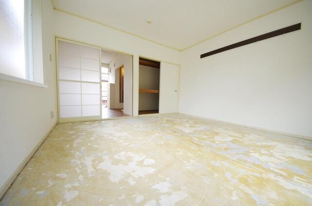 リヴレーヌ弐番館の物件内観写真