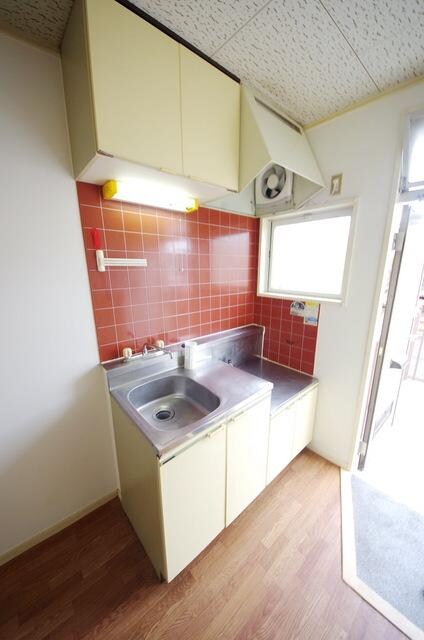 リヴレーヌ弐番館の物件内観写真