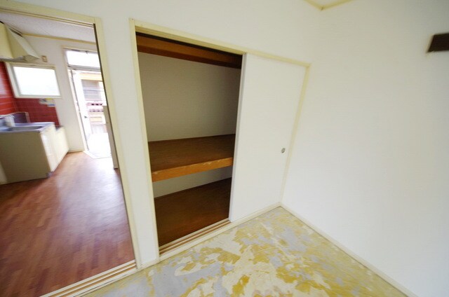 リヴレーヌ弐番館の物件内観写真