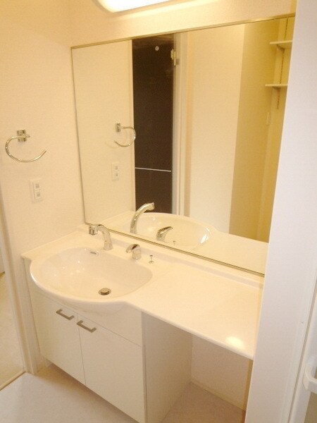 ラ・ルーチェＢの物件内観写真