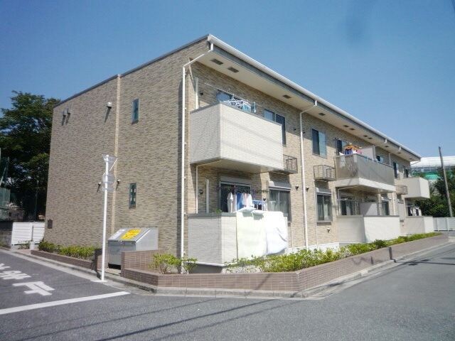 グラス　ガーデンの物件外観写真