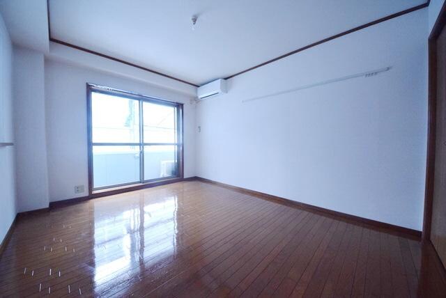 シェルフォードの物件内観写真