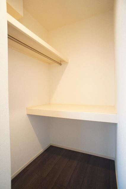 オークランド　フィオーレの物件内観写真