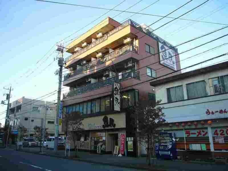 シャトーサンワの物件外観写真