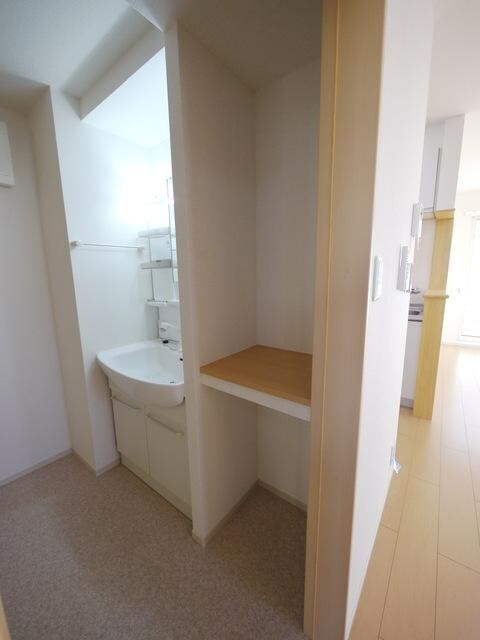 アンソレイェIIIの物件内観写真