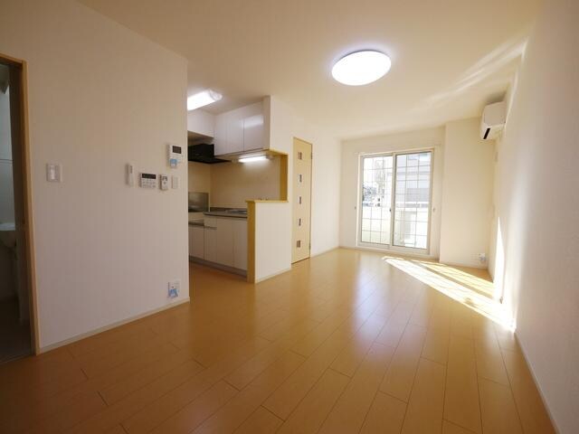 アンソレイェIIIの物件内観写真