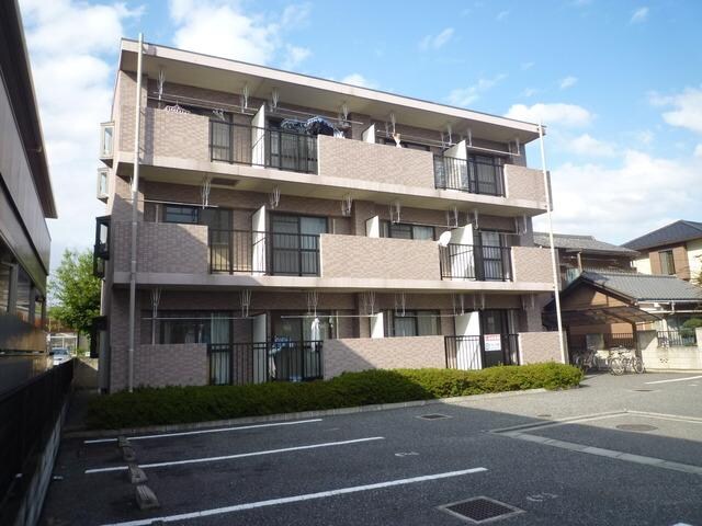 アルトゥーラの物件外観写真