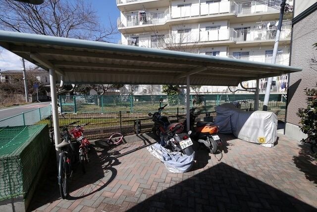 パークアゼリアＢの物件内観写真