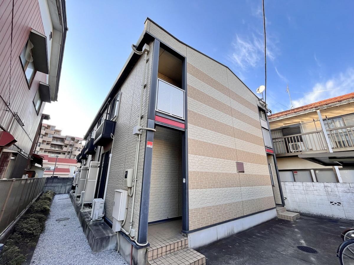 レオパレス上福岡の物件外観写真