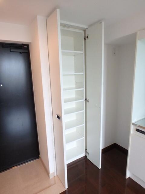 ロネスタＲ文京護国寺の物件内観写真