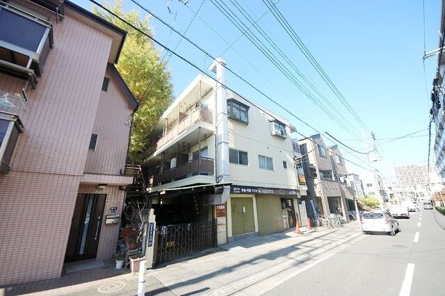 クレストコートの物件外観写真