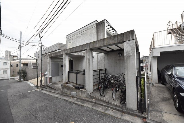 コモド西麻布の物件外観写真
