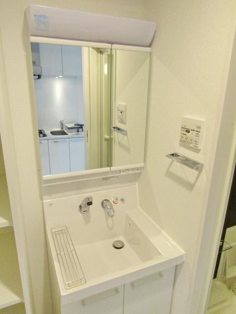 レビスタ白金高輪の物件内観写真