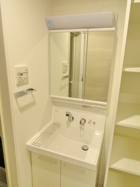 レビスタ白金高輪の物件内観写真