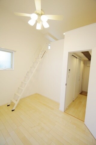 アザーレ鶴川の物件内観写真