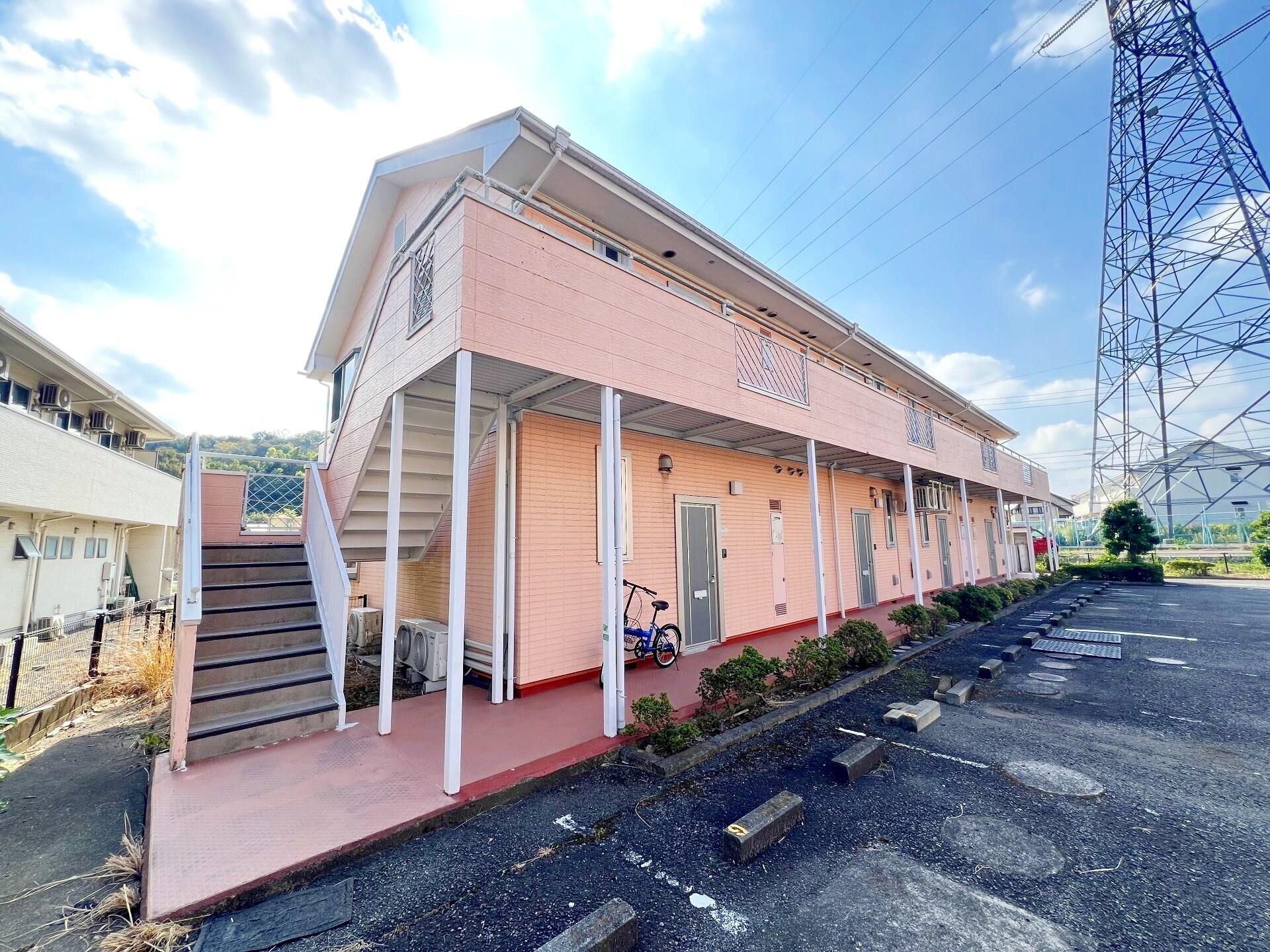 グリーンフィールド石阪の物件外観写真