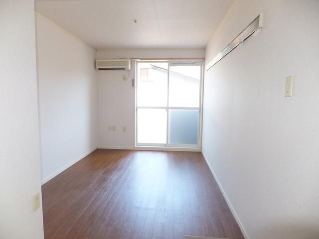 クレッセントハウスの物件内観写真