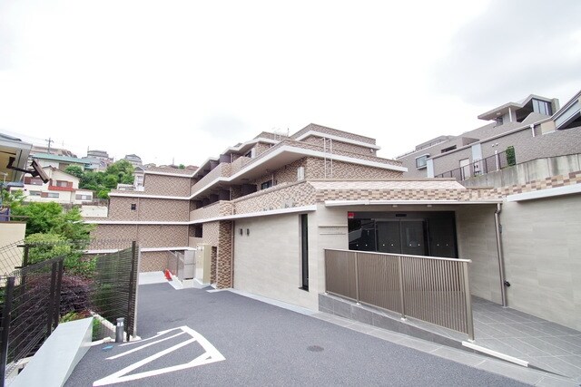 ＭＡＸＩＶ百合ヶ丘の物件外観写真