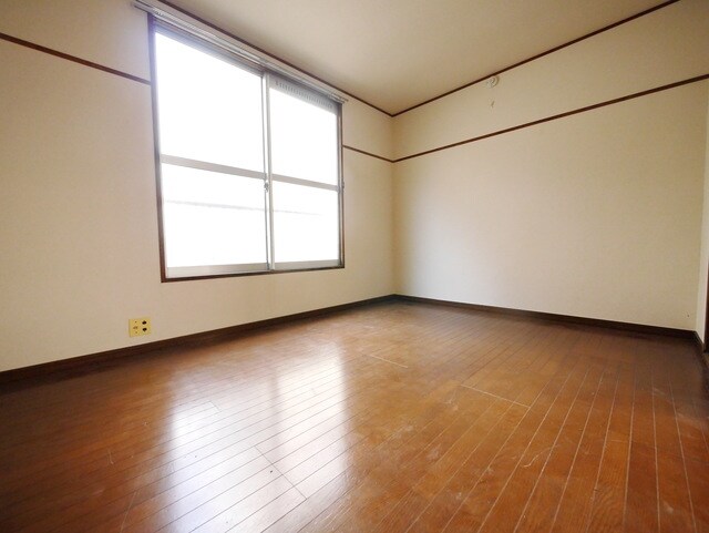 市川ハイツの物件内観写真