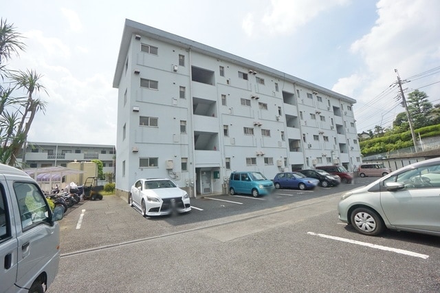 栄里第２マンションの物件外観写真