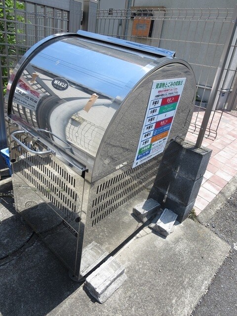 アザレ読売ランドＤ棟の物件内観写真