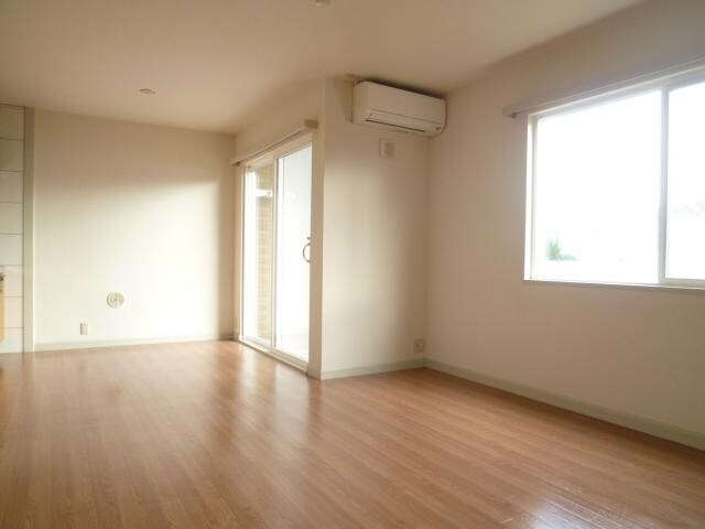 ローズウッド草花の物件内観写真