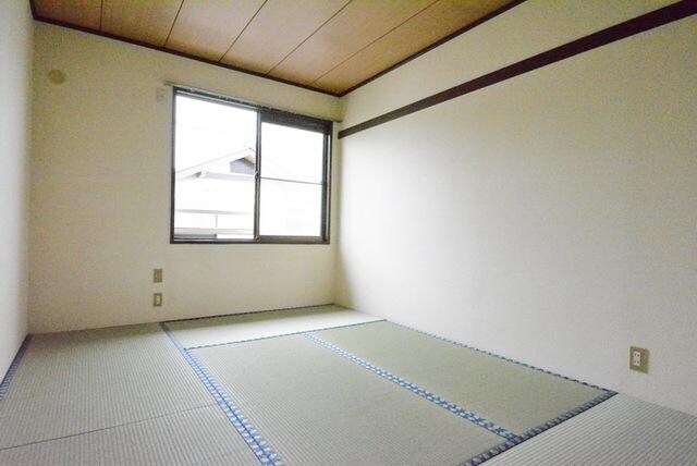 グランデュール松原の物件内観写真