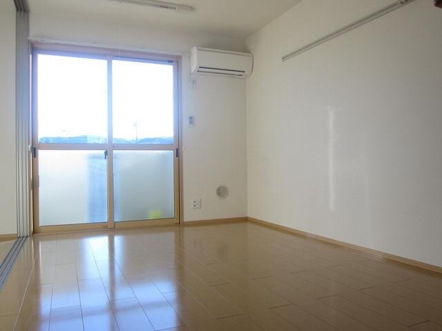 メゾンルミエールの物件内観写真