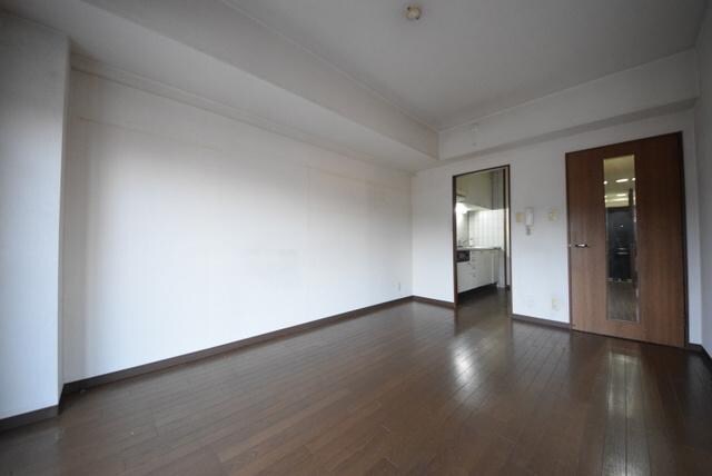 ニューリバーコートの物件内観写真