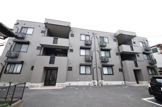 ファミール豊田の物件外観写真