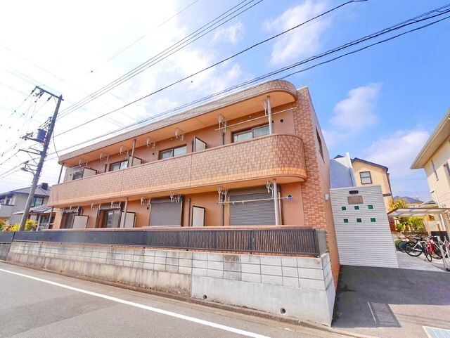 パルフェイノウエの物件外観写真