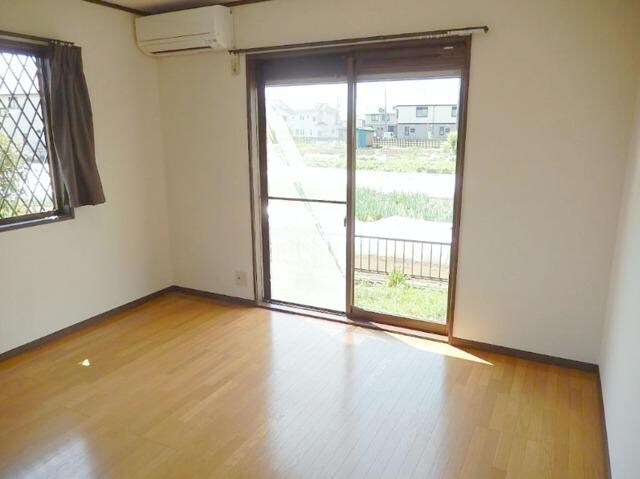 ガーデンシモＢ棟の物件内観写真