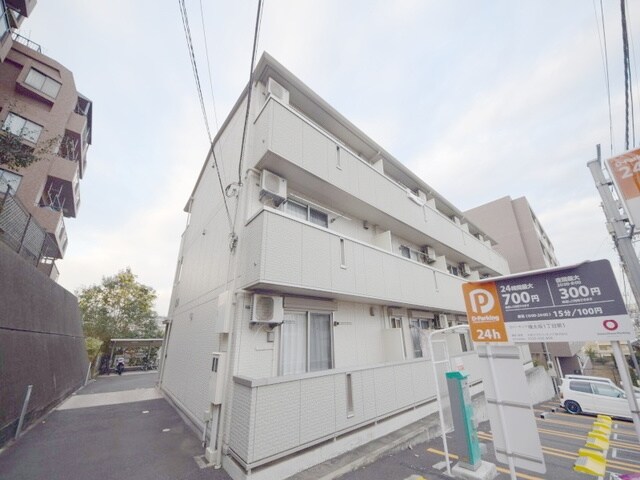 コート権太坂の物件外観写真