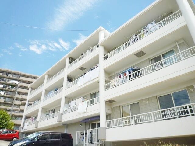 クレストヒルズの物件外観写真