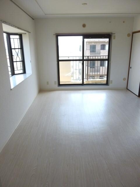 モンティクロ壱番館の物件内観写真