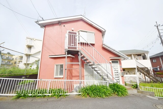 シャトークローネの物件外観写真